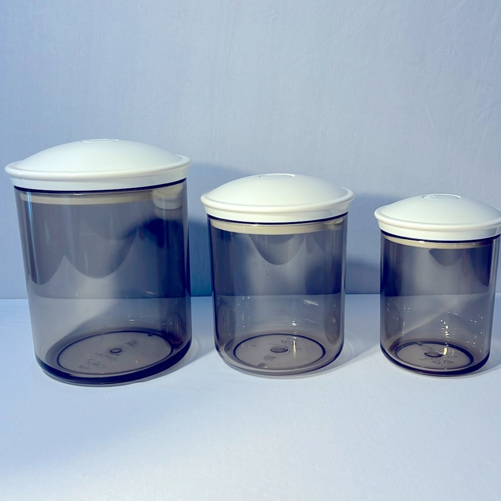 NWOT SNAIL Foodsaver Vacuum Seal Canisters Set of 3 with lids plastic